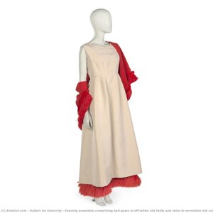 Evening ensemble comprising ball gown in off-white silk faille and stole in vermillion silk crepe