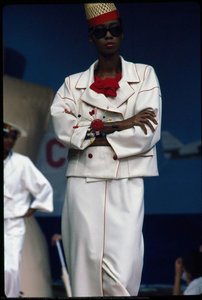 Runway Photograph Of Chloé, Spring/summer 1984 Collection — كارل أوتو لاغرفيلد